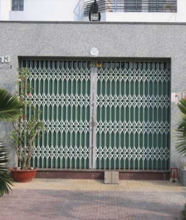 Cửa Kéo BMT – Giải Pháp Tiết Kiệm Cho Nhà Phố Và Cửa Hàng Nhỏ