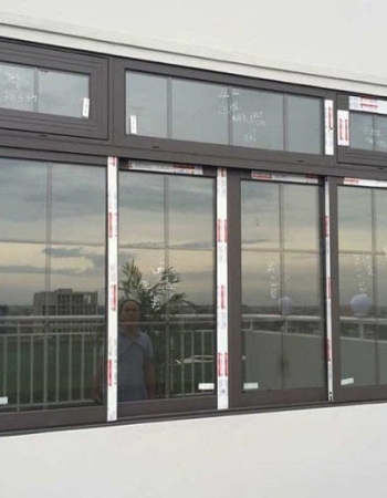 Cửa sổ 4 cánh