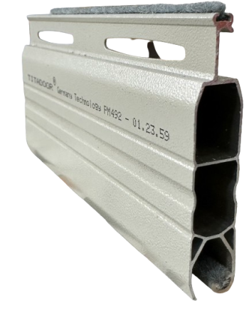 Cửa Cuốn Đức Khe Thoáng Titadoor PM492