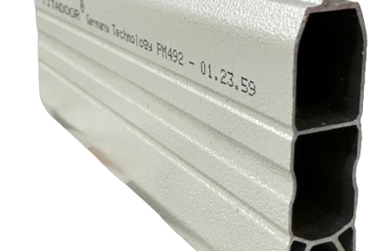Cửa Cuốn Đức Khe Thoáng Titadoor PM492